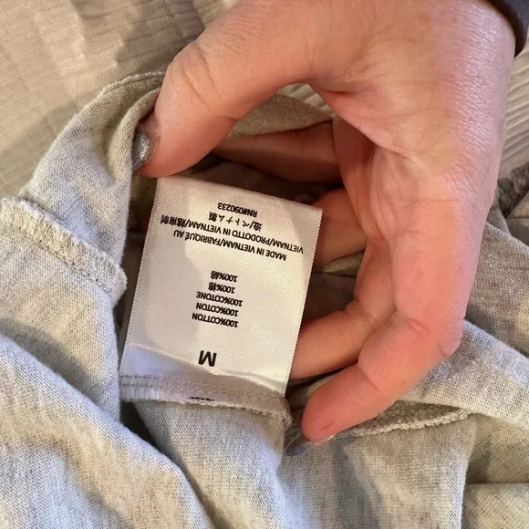 Fear of God Essentials Tee - Picture 4 of 4